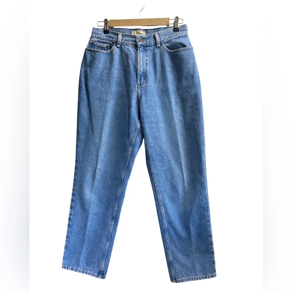L.L.Bean Classic Fit Curvy High Rise Mom Jeans Light‎ Wash Size 10 Straight Leg